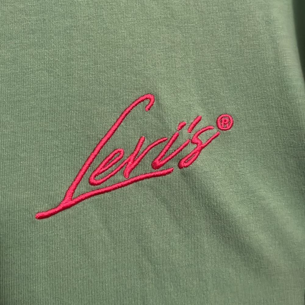 ✅ LEVI’S Short Sleeve Spell Out Logo Tee T Shirt Retro Style Red Tab Top Neon - Picture 3 of 6